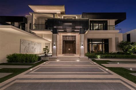 student stored house in dubai.